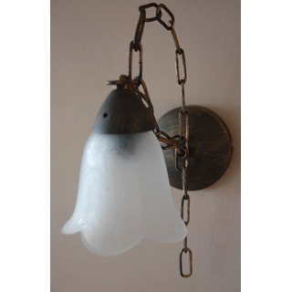 Chain wall lamp